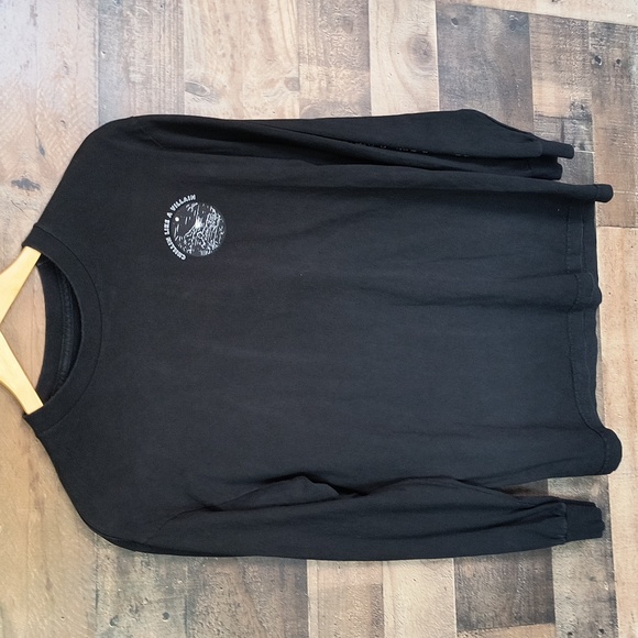 Last Call Chillin Like A Villain Black Long Sleeve Graphic T Shirt Sz Med Men - Picture 7 of 16